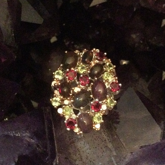 Spectacular Genuine Black Opals, Garnets & Peridot Ring - Picture 5 of 10